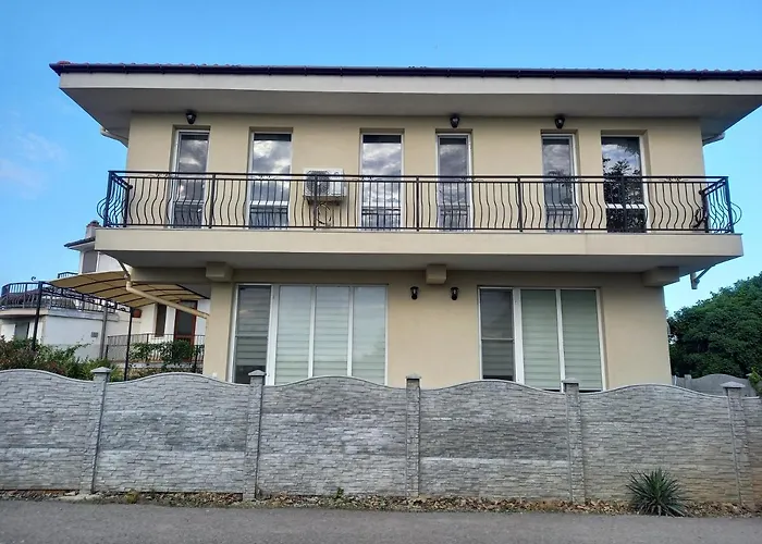 флора Βίλα *