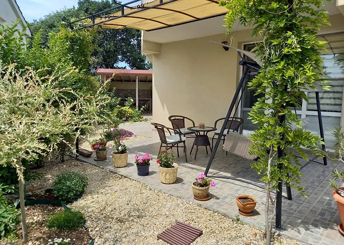 флора Τσερνομόρετς